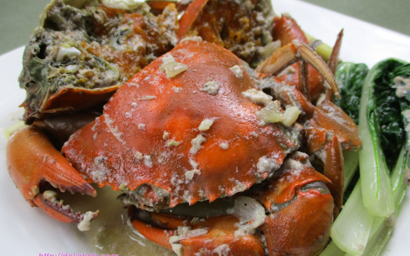Ginataang Alimango (Spicy Crab in Coconut Milk)